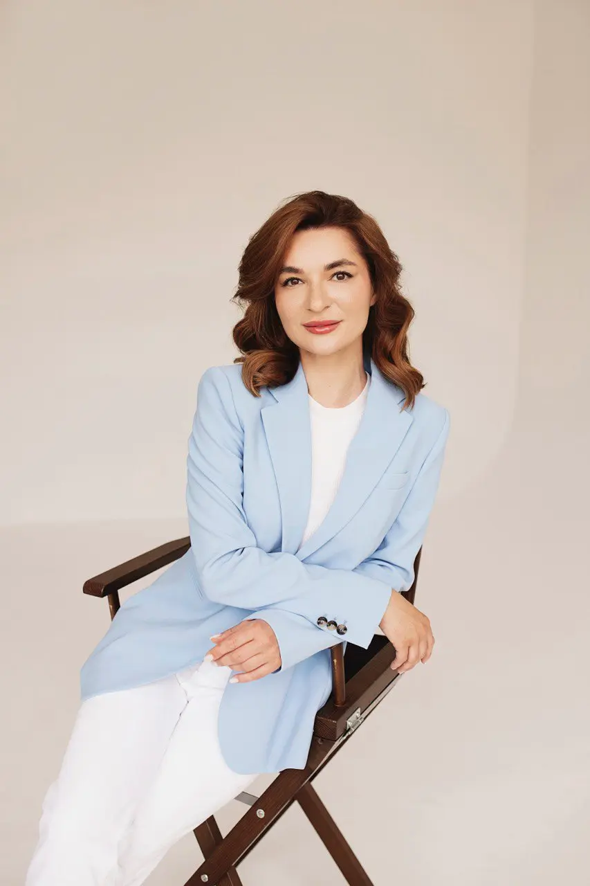 picture of a woman